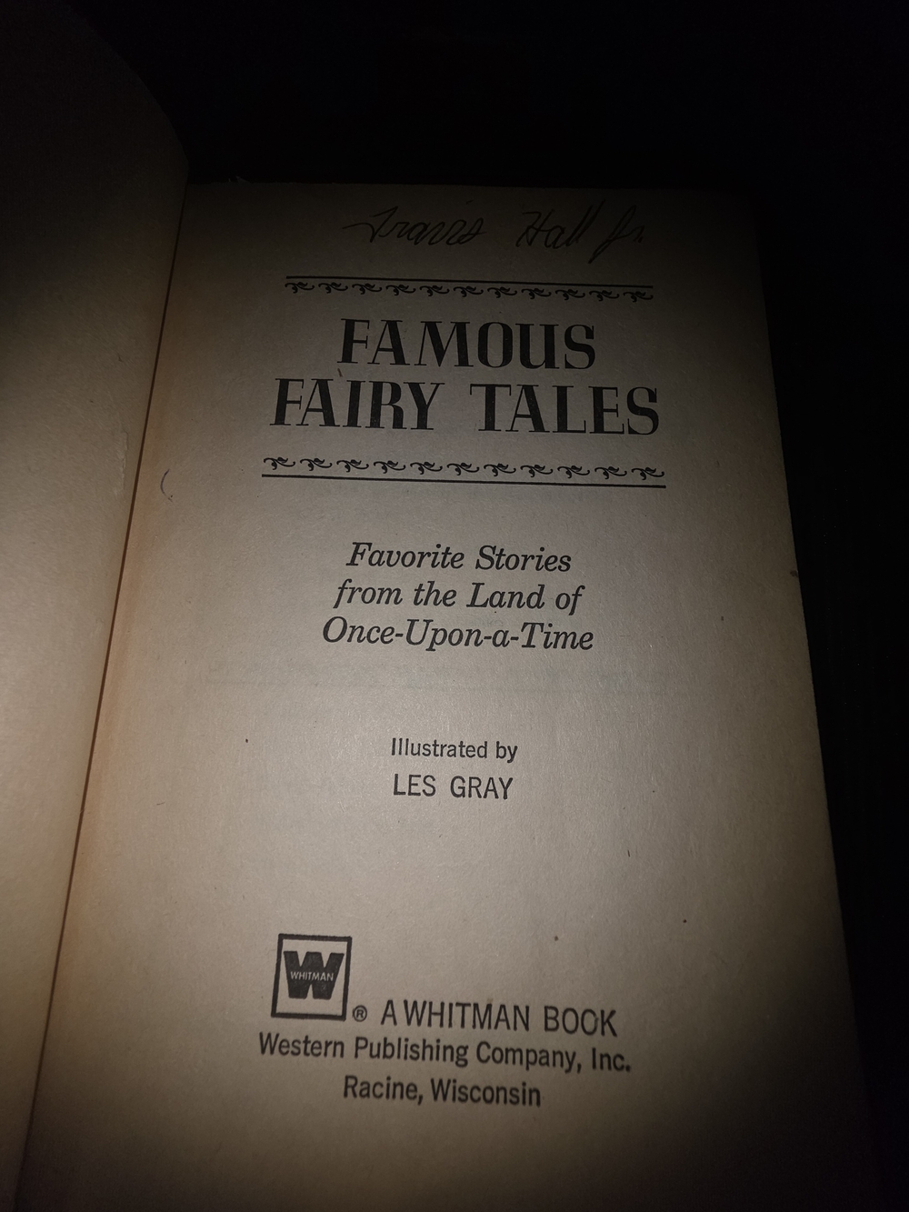 Famous Fairy Tales - Illustrated Children's Storybook (Black/Tan)